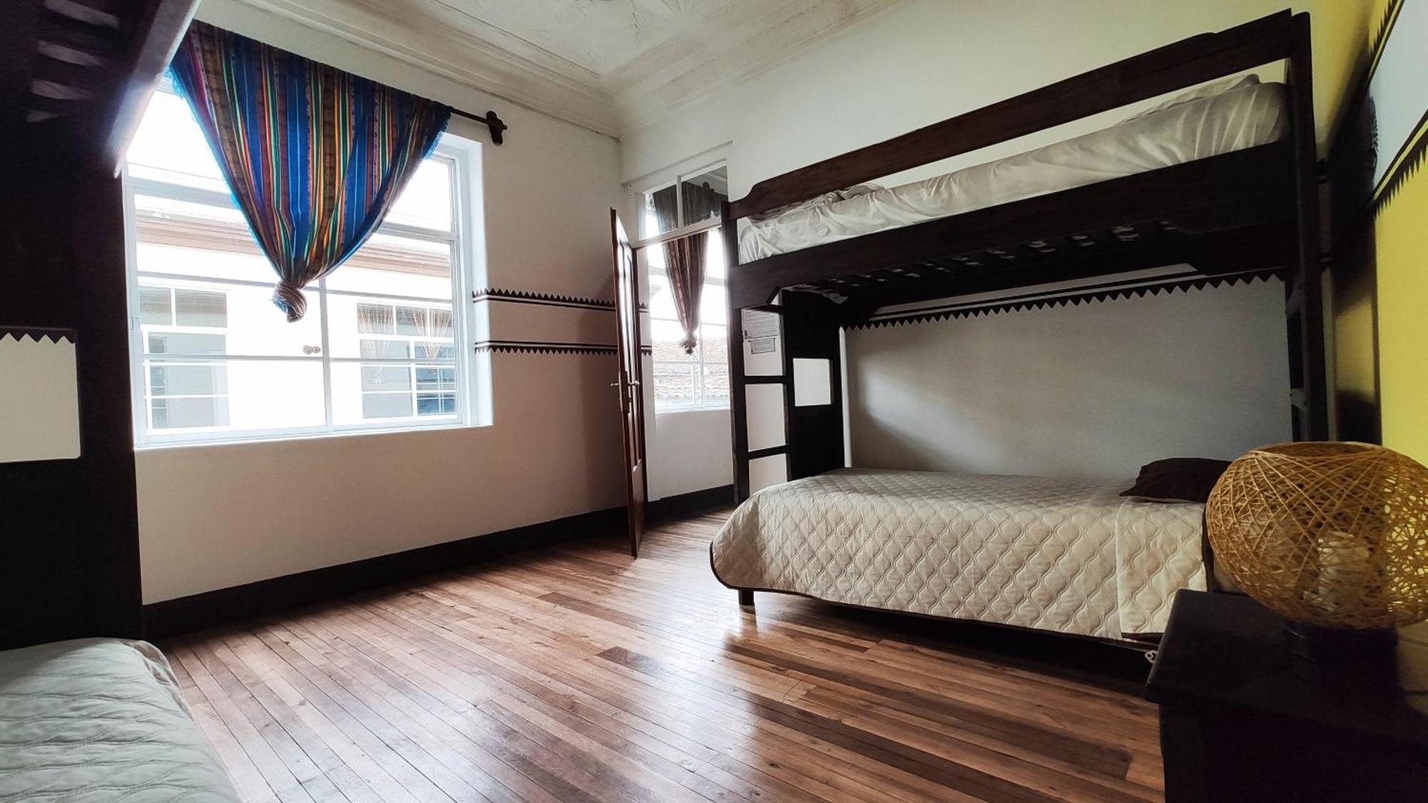 Hostal Yakumama Cuenca Chambre photo